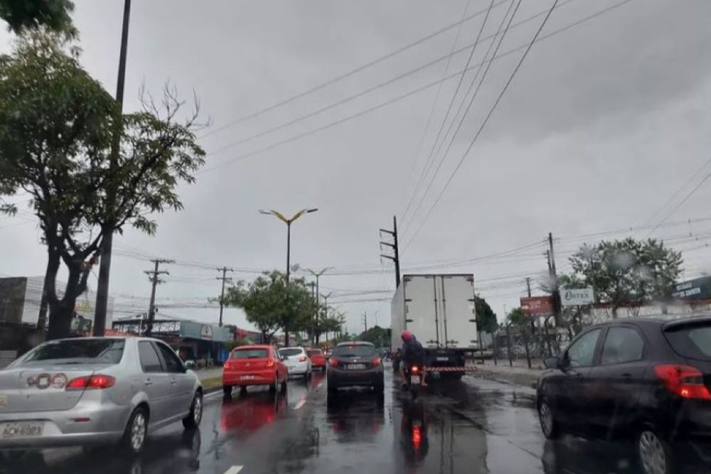 Defesa Civil registra 6 ocorrências provocadas pela chuva neste sábado Defesa Civil registra 6 ocorrências provocadas pela chuva neste sábado