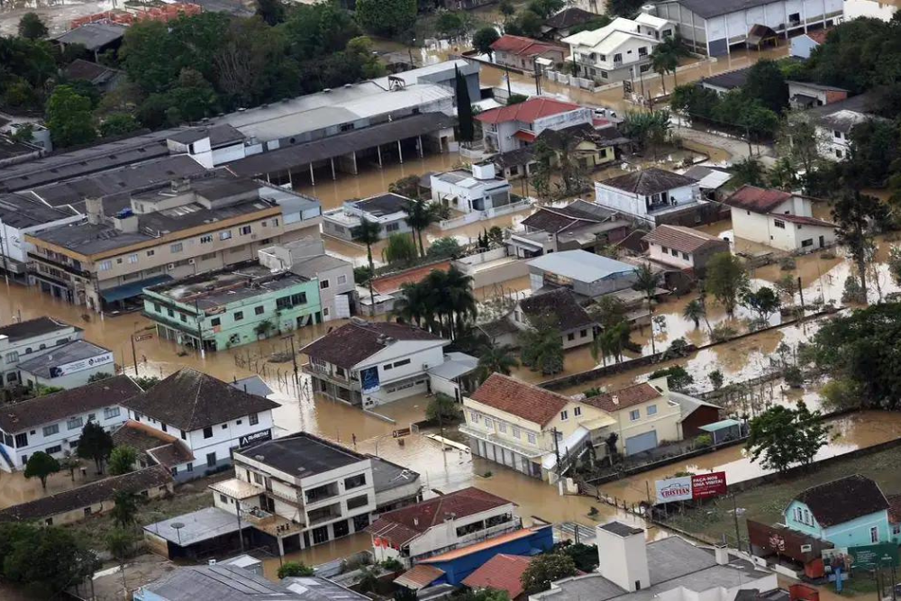 Oito em cada 10 brasileiros se preocupam com mudanças climáticas Oito em cada 10 brasileiros se preocupam com mudanças climáticas