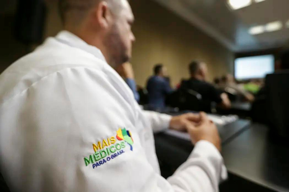 N&uacute;mero de profissionais que atuam no Mais M&eacute;dicos aumenta 105% em 2023