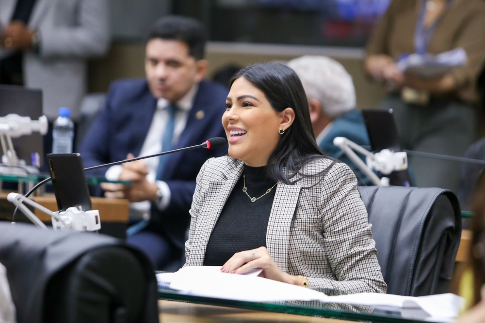 Projeto de lei de Mayra Dias para inclus&atilde;o e apoio &agrave;s pessoas com TDAH &eacute; aprovado na Aleam
