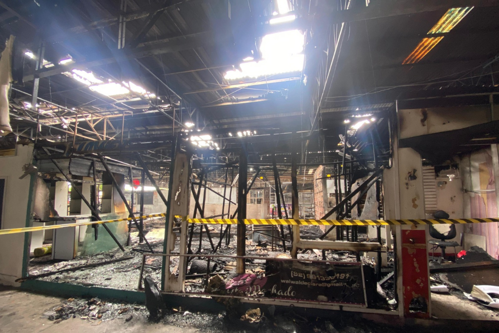 Ap&oacute;s inc&ecirc;ndio, prefeito antecipa reforma da Feira do Santo Ant&ocirc;nio