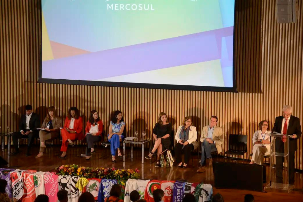 Governo brasileiro diz que plebiscito é assunto interno da Venezuela Governo brasileiro diz que plebiscito é assunto interno da Venezuela