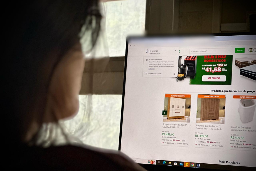Consumidor deve redobrar aten&ccedil;&atilde;o ao fazer compras on-line para n&atilde;o cair em golpes