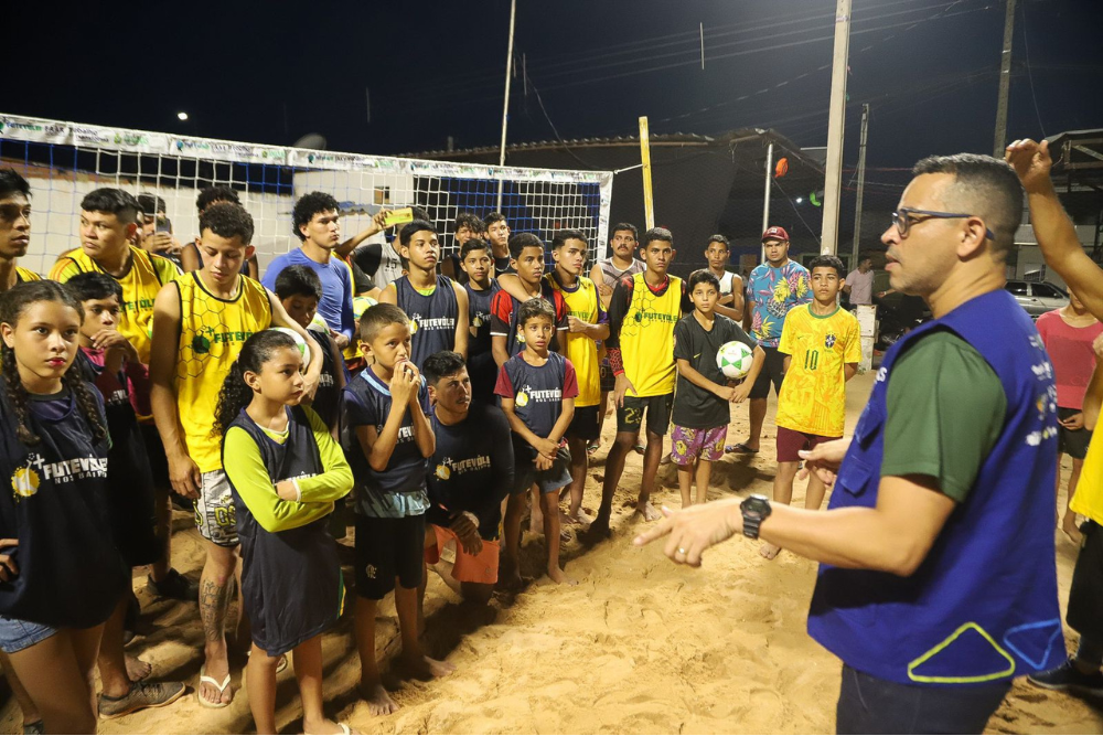 Projeto Mais Futevôlei nos Bairros chega ao Conjunto Cidadão 10 Projeto Mais Futevôlei nos Bairros chega ao Conjunto Cidadão 10