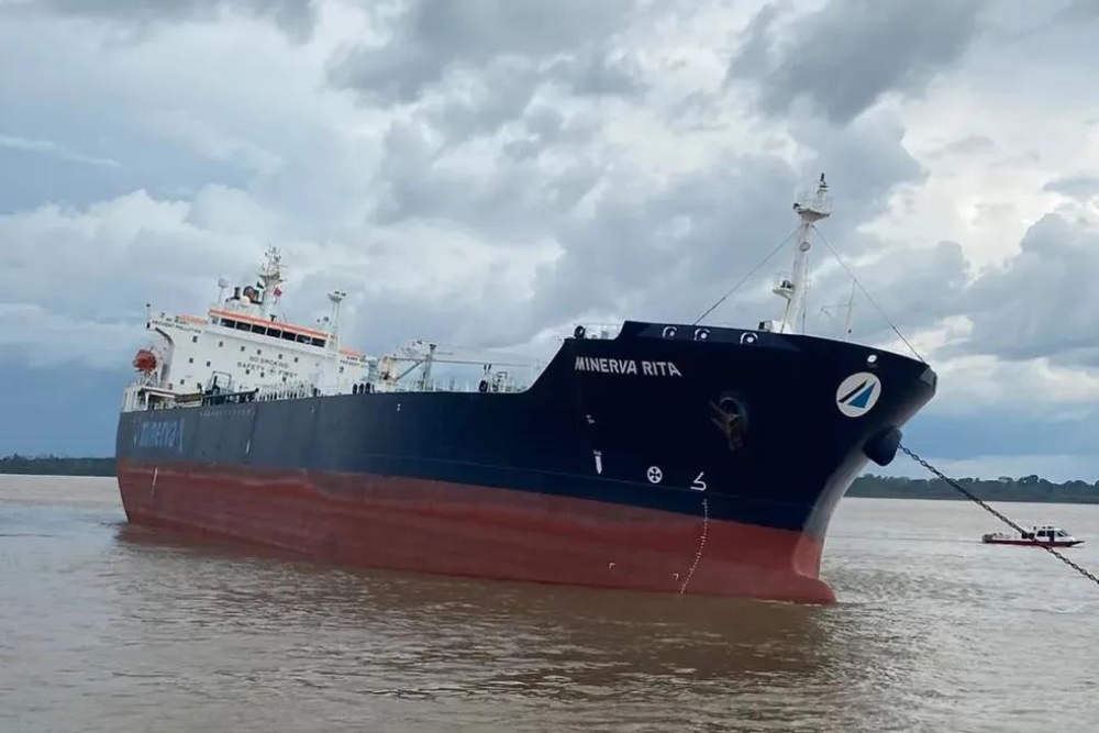Refinaria da Amazônia presta auxílio ao navio Minerva Rita Refinaria da Amazônia presta auxílio ao navio Minerva Rita