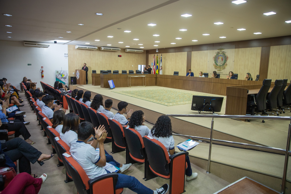 Jovens em acolhimento institucional s&atilde;o certificados em cursos de aprendizagem pelo TJAM
