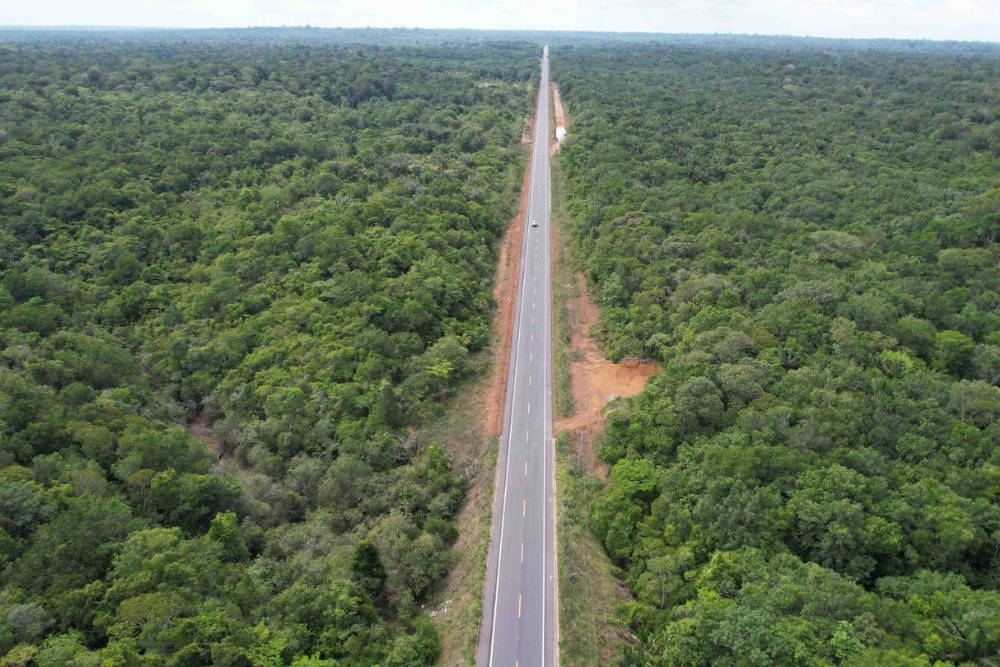 Rodovia AM-010, que liga Manaus a Itacoatiara, encontra-se 100% trafeg&aacute;vel