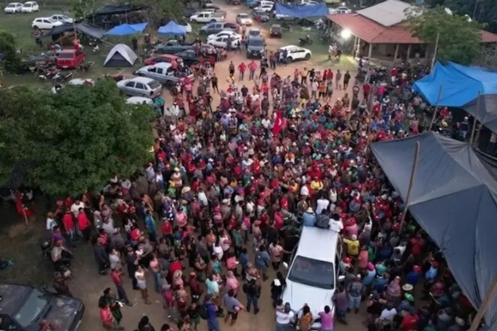 Incêndio em acampamento do MST deixa 9 mortos, no Sul do Pará Incêndio em acampamento do MST deixa 9 mortos, no Sul do Pará