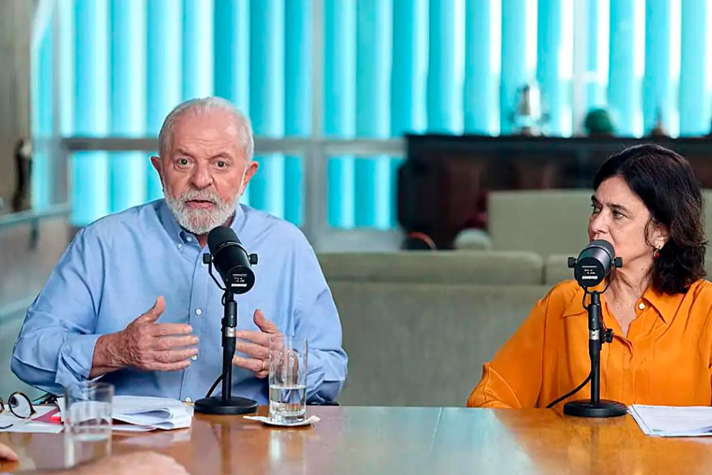 Lula: quem divulga fake news sobre vacinas deve ser criminalizado Lula: quem divulga fake news sobre vacinas deve ser criminalizado