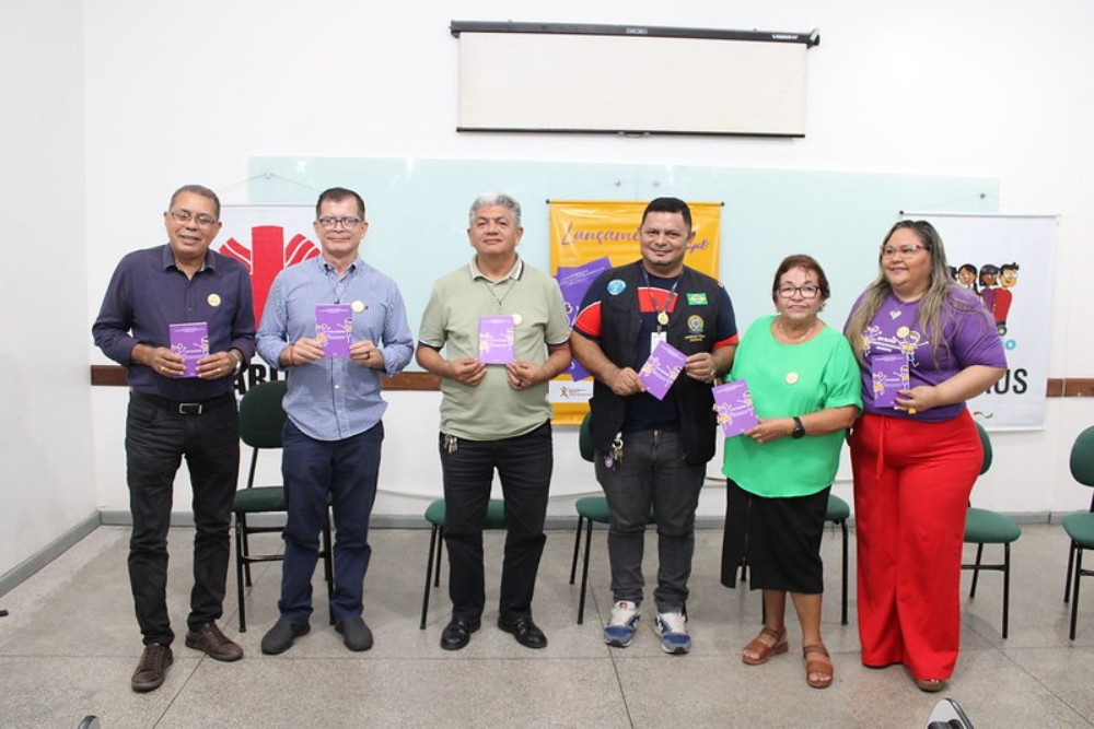 Prefeitura e CMDCA lançam obra sobre direitos da criança e do adolescente Prefeitura e CMDCA lançam obra sobre direitos da criança e do adolescente