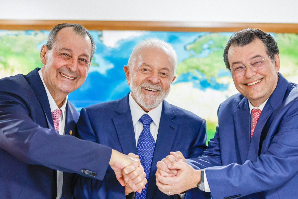 Após reunião com Lula, Eduardo Braga anuncia a inclusão do Porto de Manaus no PAC Após reunião com Lula, Eduardo Braga anuncia a inclusão do Porto de Manaus no PAC