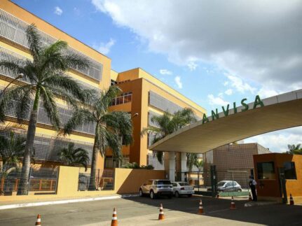 Anvisa proíbe suplementos alimentares com ora-pro-nóbis