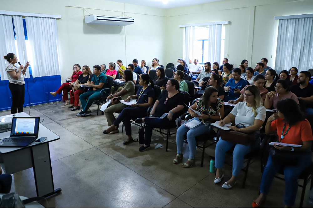 Profissionais de saúde dos Distritos Oeste e Rural discutem atenção à toxoplasmose Profissionais de saúde dos Distritos Oeste e Rural discutem atenção à toxoplasmose