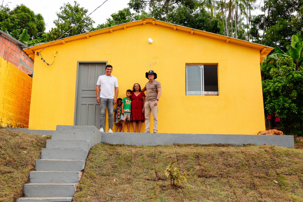 Primeiras casas reformadas pelo ‘Morar Melhor’ são entregues em Manaus Primeiras casas reformadas pelo ‘Morar Melhor’ são entregues em Manaus