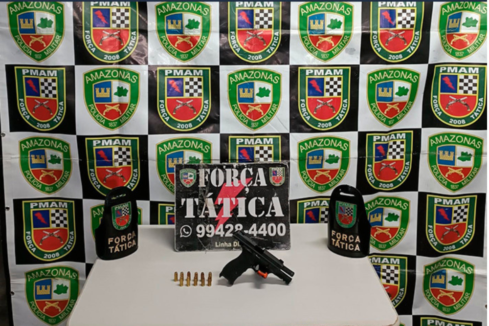 Arma de fogo &eacute; encontrada em provador de loja no Adrian&oacute;polis