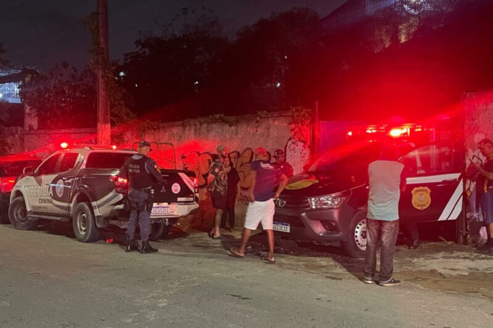Homem é encontrado morto em terreno no Coroado Homem é encontrado morto em terreno no Coroado