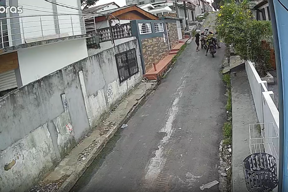 Motociclista de app e passageiro s&atilde;o rendidos por assaltantes no Japiim