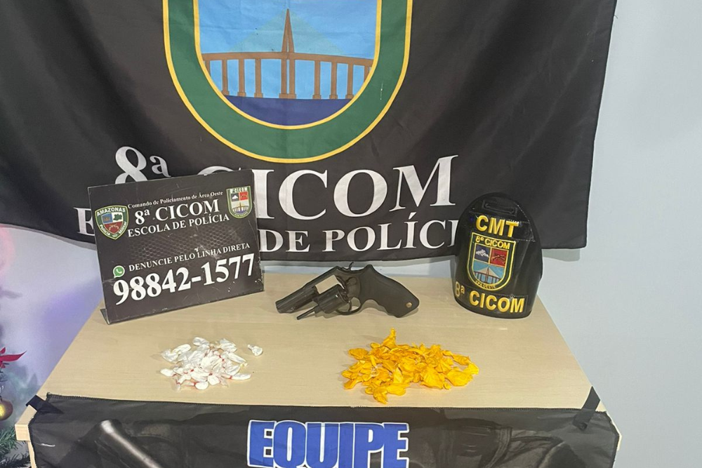 Foragido armado é preso após ameaçar moradores na Compensa Foragido armado é preso após ameaçar moradores na Compensa