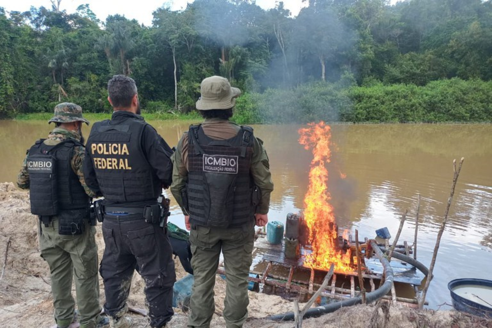Opera&ccedil;&atilde;o combate garimpo ilegal de ouro em &aacute;rea de prote&ccedil;&atilde;o ambiental no AM