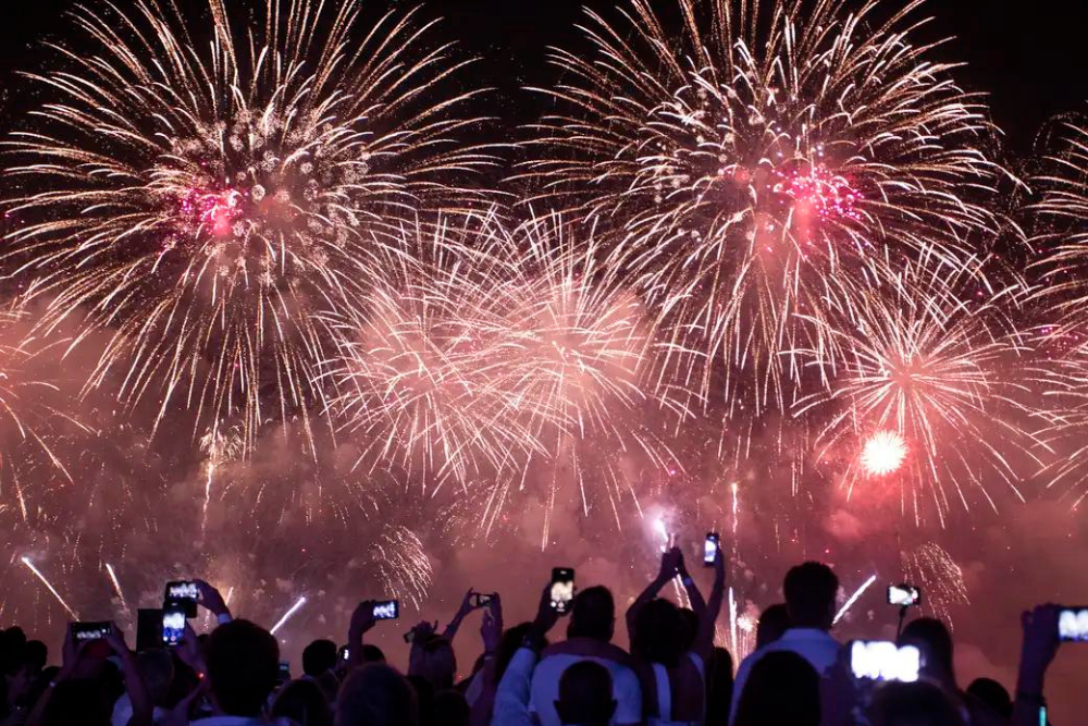 M&eacute;dicos alertam sobre riscos do manuseio de fogos de artif&iacute;cio
