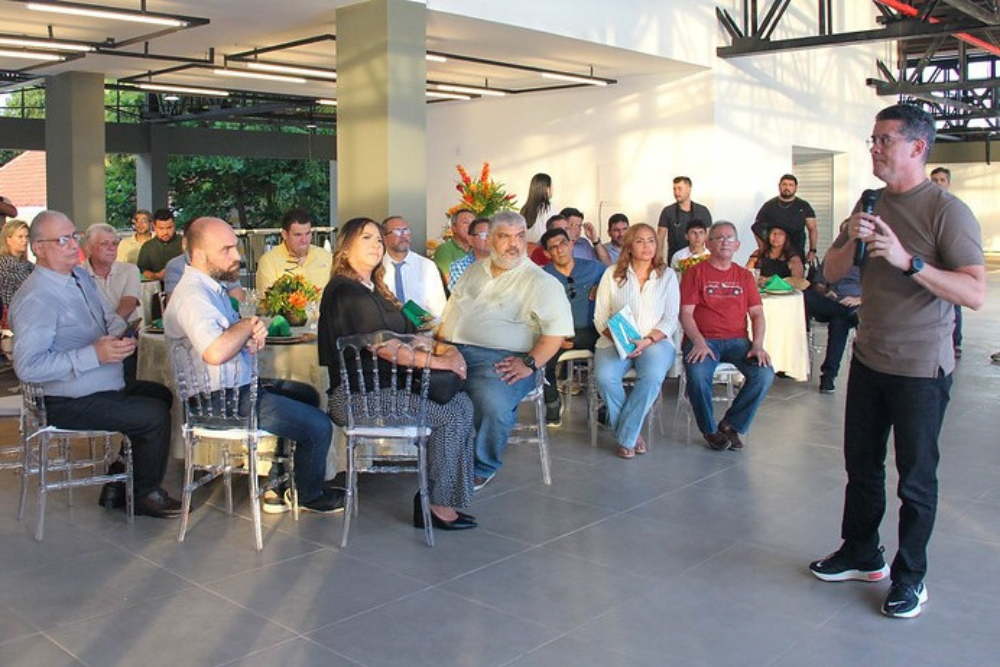 Prefeito reúne o trade turístico para apresentar o mirante Lúcia Almeida e projetos para o Centro Histórico Prefeito reúne o trade turístico para apresentar o mirante Lúcia Almeida e projetos para o Centro Histórico