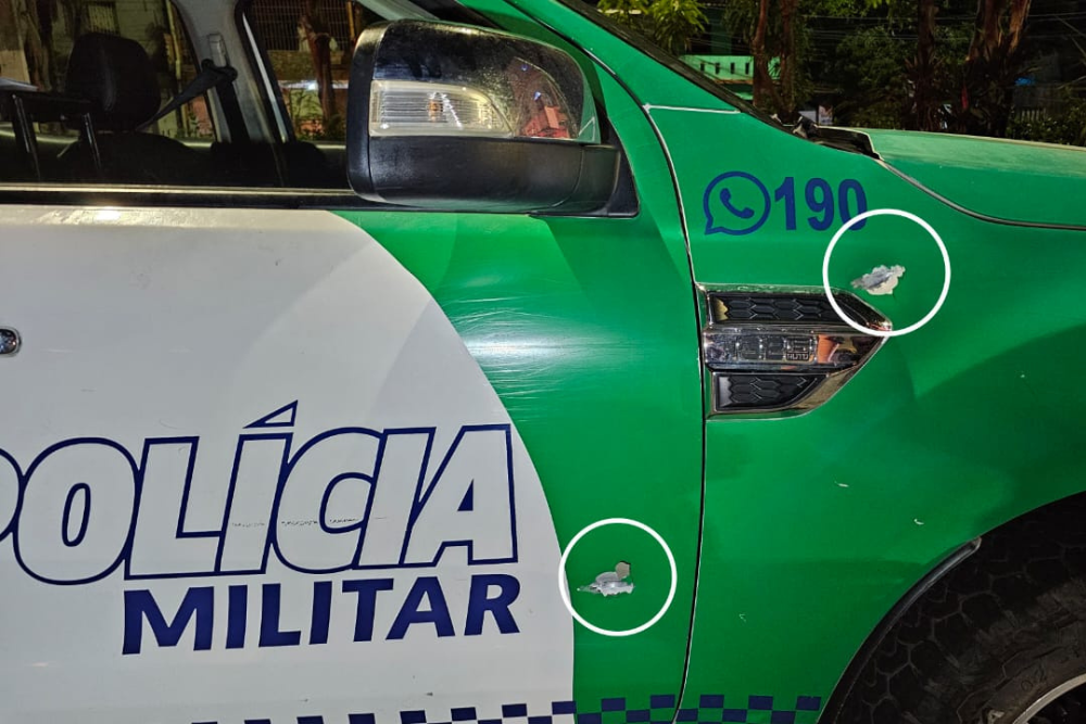 Polícia identifica e prende três que atiraram contra viatura no bairro da Compensa Polícia identifica e prende três que atiraram contra viatura no bairro da Compensa