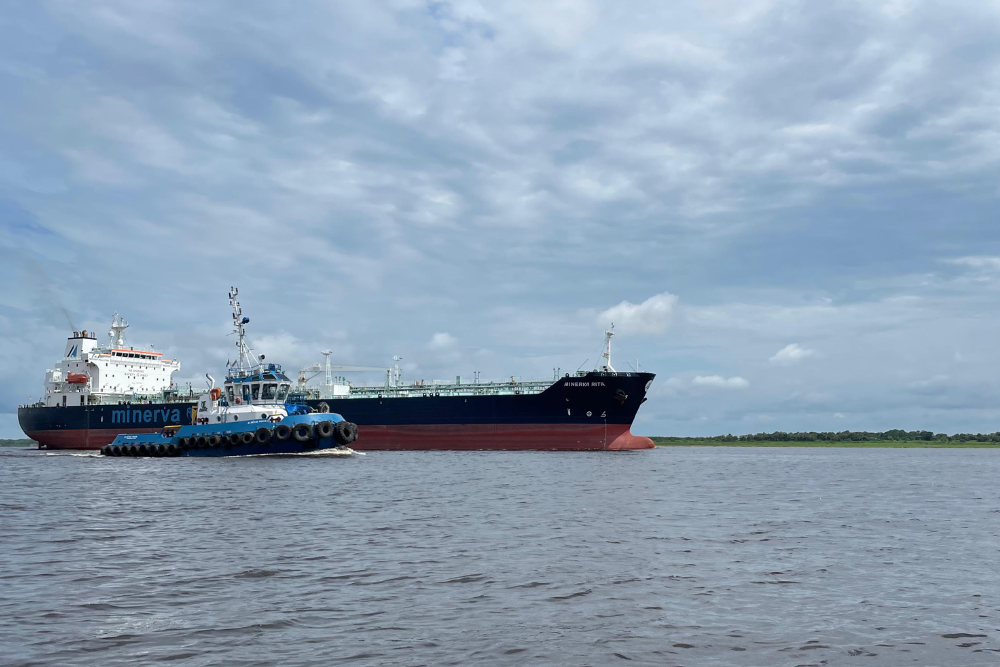 Navio Minerva Rita volta a Manaus após 23 dias encalhado no rio Amazonas Navio Minerva Rita volta a Manaus após 23 dias encalhado no rio Amazonas