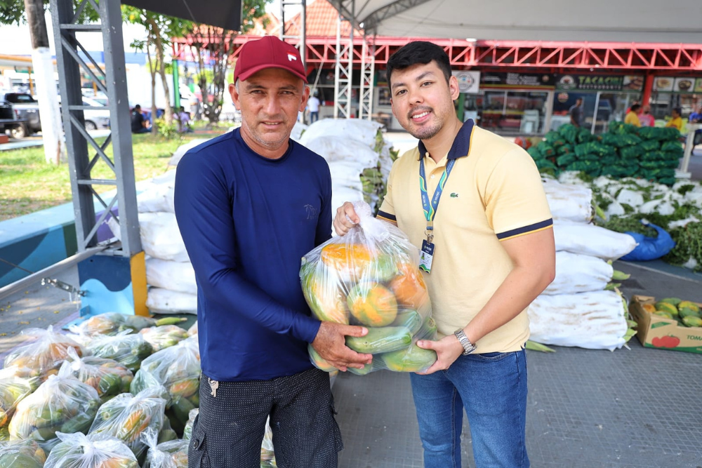 Amazonas movimenta mais de R$ 3,5 milhões na compra de alimentos da agricultura familiar Amazonas movimenta mais de R$ 3,5 milhões na compra de alimentos da agricultura familiar