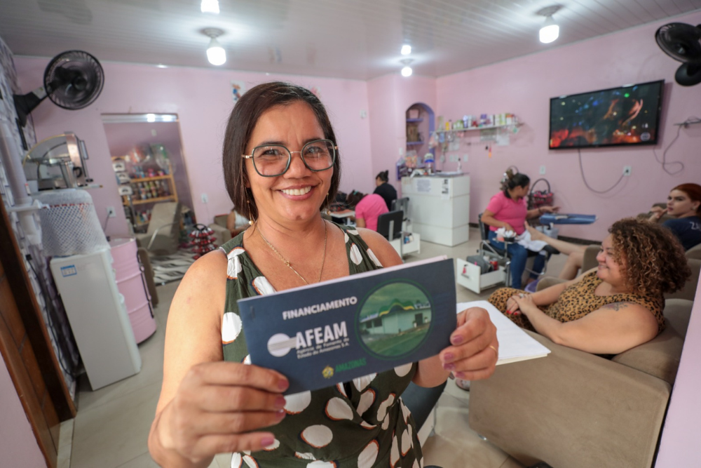 Amazonas investiu R$ 306 milhões em crédito e ações de fomento, com 132 mil pessoas beneficiadas Amazonas investiu R$ 306 milhões em crédito e ações de fomento, com 132 mil pessoas beneficiadas