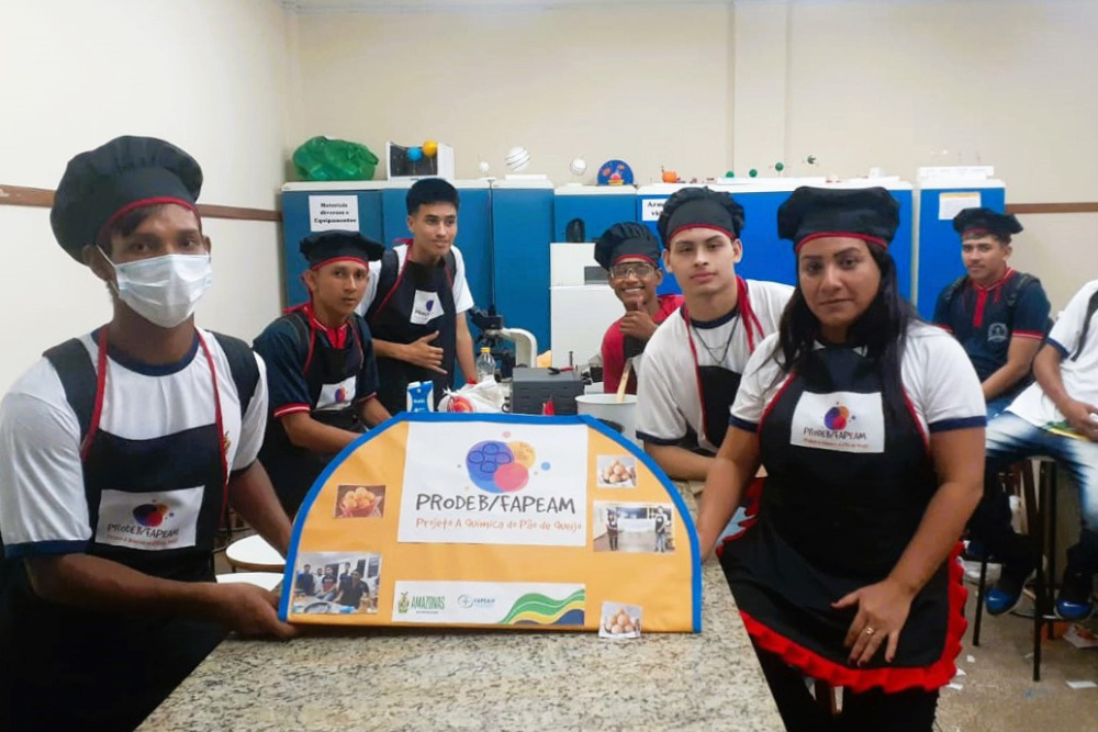 Em Itacoatiara, pesquisa auxilia alunos na aprendizagem da disciplina de química Em Itacoatiara, pesquisa auxilia alunos na aprendizagem da disciplina de química