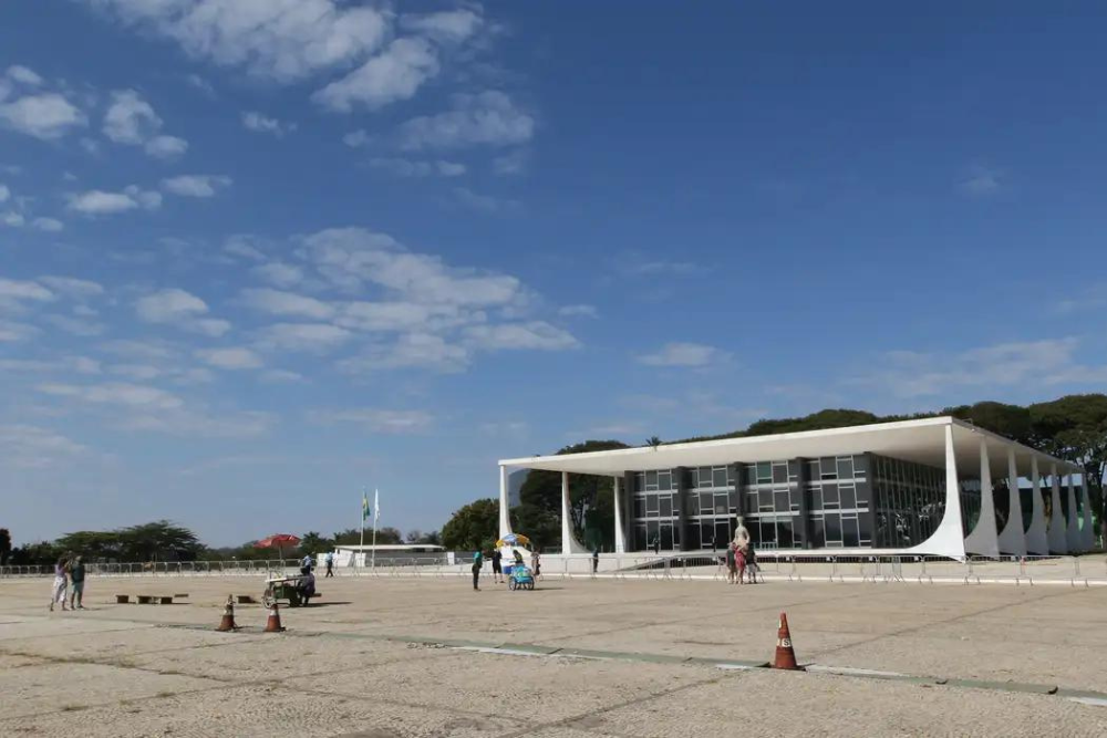 Pra&ccedil;a dos Tr&ecirc;s Poderes ser&aacute; restaurada, diz Cappelli