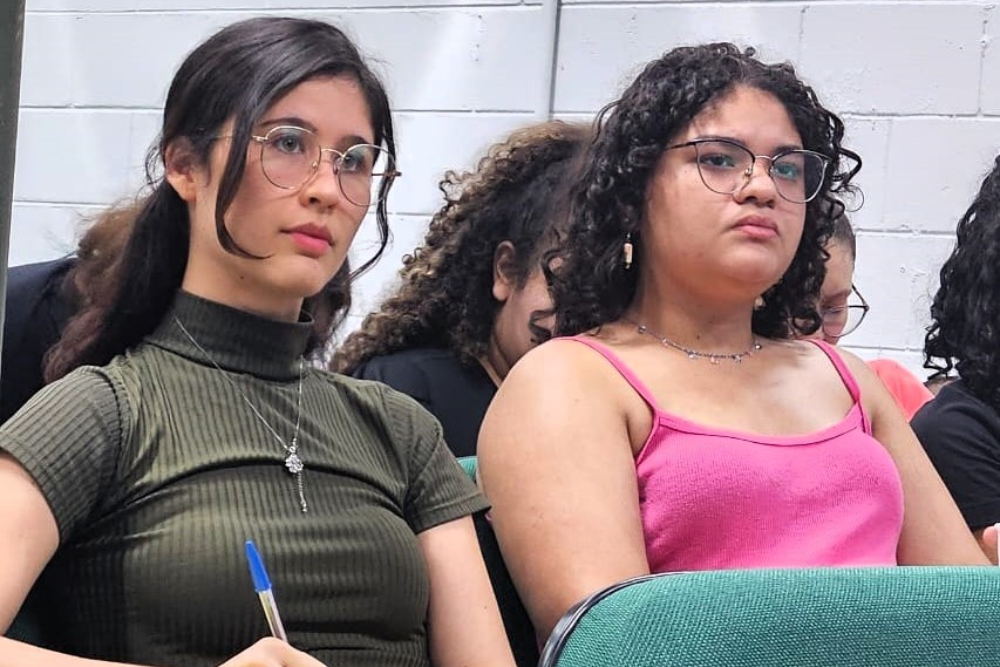 Estudantes de Pedagogia conhecem atuação da profissão na Vigilância em Saúde Estudantes de Pedagogia conhecem atuação da profissão na Vigilância em Saúde