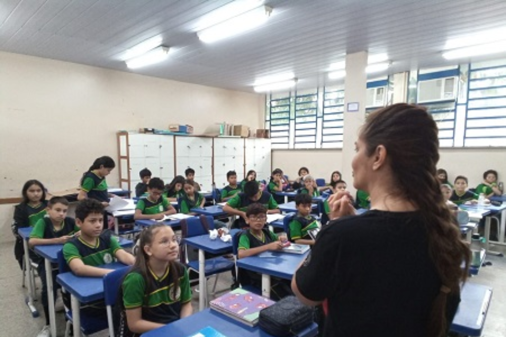 'Plantão Psicológico' da Ufam passa a atender 30 escolas públicas em Manaus 'Plantão Psicológico' da Ufam passa a atender 30 escolas públicas em Manaus