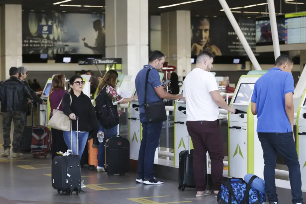 Voa Brasil será destinado a aposentados e estudantes do Prouni Voa Brasil será destinado a aposentados e estudantes do Prouni