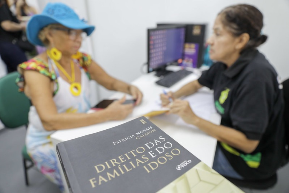 Centro de Proteção do Idoso é entregue revitalizado no bairro Parque 10 Centro de Proteção do Idoso é entregue revitalizado no bairro Parque 10