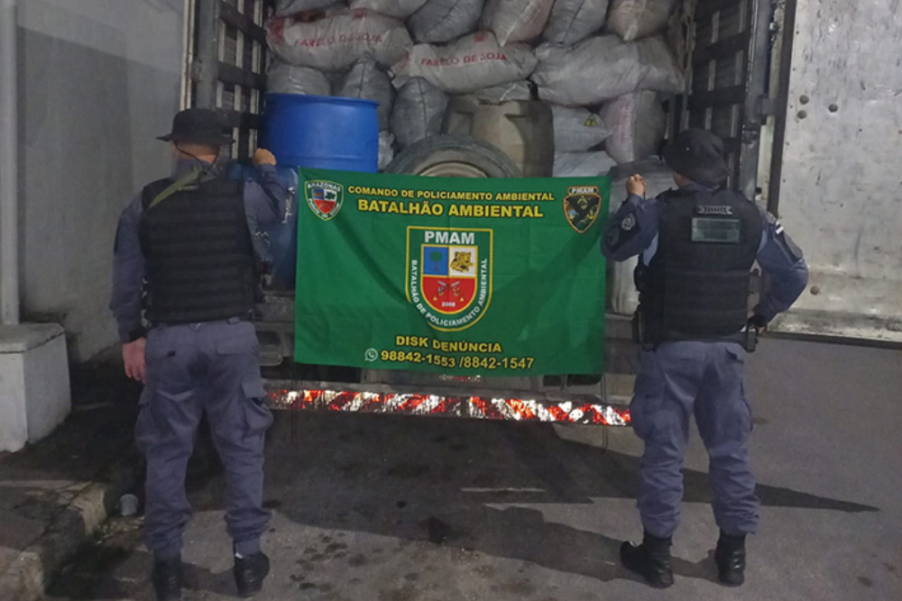PM apreende 150 sacos de carv&atilde;o vegetal ilegal na AM-010