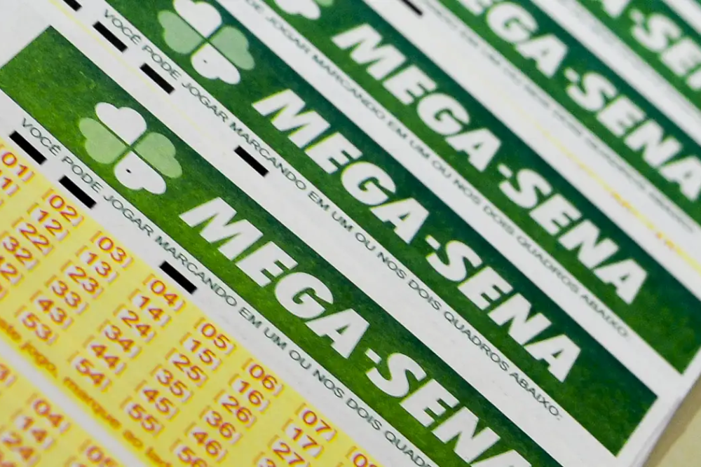 Ninguém acerta as seis dezenas da Mega-Sena e prêmio acumula em R$ 6,5 milhões Ninguém acerta as seis dezenas da Mega-Sena e prêmio acumula em R$ 6,5 milhões