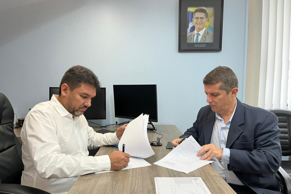 Ageman e Ageac firmam parceria para fortalecer ações de regulação e fiscalização Ageman e Ageac firmam parceria para fortalecer ações de regulação e fiscalização