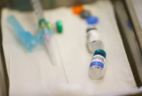 Sarampo: infectologista alerta para vacinação em viagens para a Copa