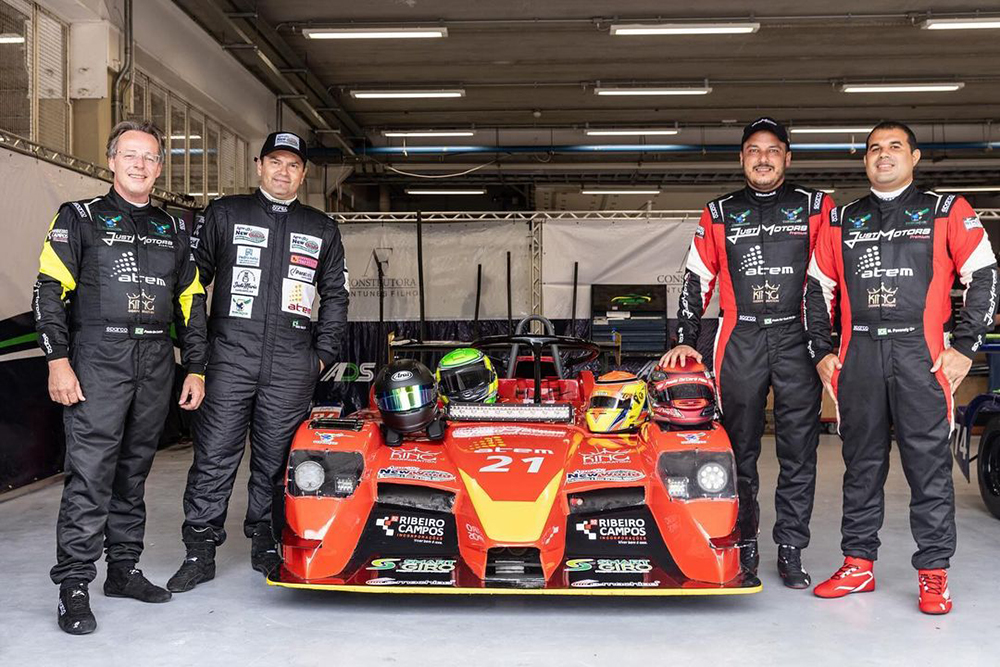 Equipe Just Motors Racing, apoiada pela Atem, faz a pole position em São Paulo Equipe Just Motors Racing, apoiada pela Atem, faz a pole position em São Paulo