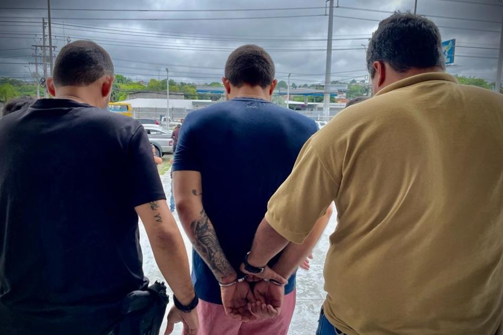 Pol&iacute;cia prende suspeito de matar jovem e deixar bilhete de fac&ccedil;&atilde;o em Manaus