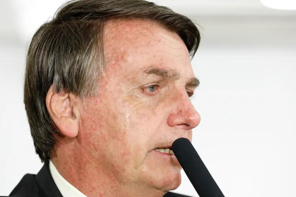 Defesa de Bolsonaro quer acesso a depoimentos de ex-comandantes das FA