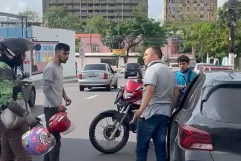 Funcion&aacute;rio da Zona Azul &eacute; agredido por motorista de APP no Centro de Manaus