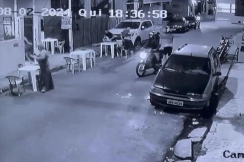 Dupla armada faz arrastão em lanchonete no bairro Alvorada