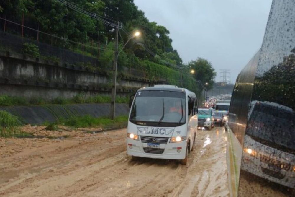 Manaus registra onze ocorrências durante fortes chuvas nesta terça-feira de Carnaval Manaus registra onze ocorrências durante fortes chuvas nesta terça-feira de Carnaval