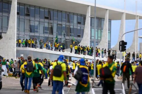STF condena mais 10 pessoas pelos atos do 8 de janeiro