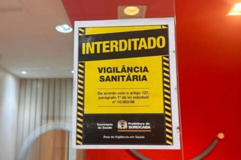 Polícia investiga casal de falsos dentistas por realizar procedimentos odontológicos ilegais