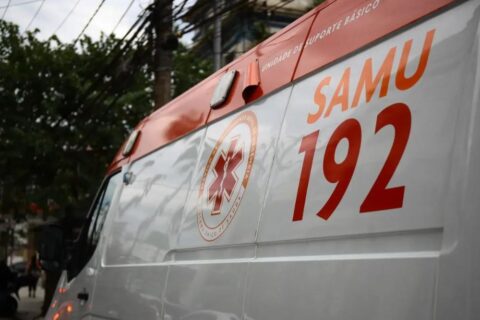 Idoso encontra corpo enrolado em lençol após receber ligação para buscar encomenda