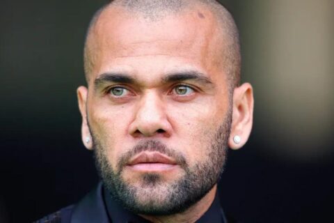 Daniel Alves articula compra de clube europeu e avalia retorno aos gramados