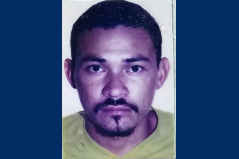 Homem &eacute; assassinado com 11 tiros enquanto bebia no bairro Santo Agostinho